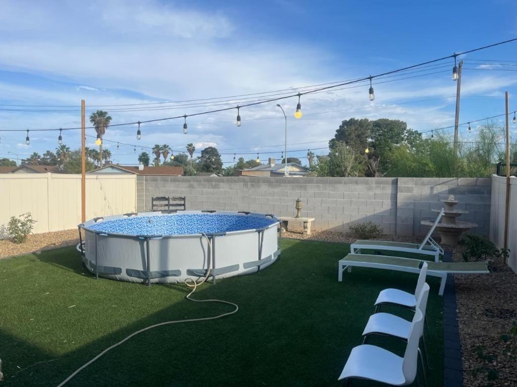 Vic'S 3 Bedroom 4Beds & Pool Centrally Located! Las Vegas Luaran gambar